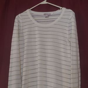 White Stag woman's size M 8-10 white w/ thin metallic strips